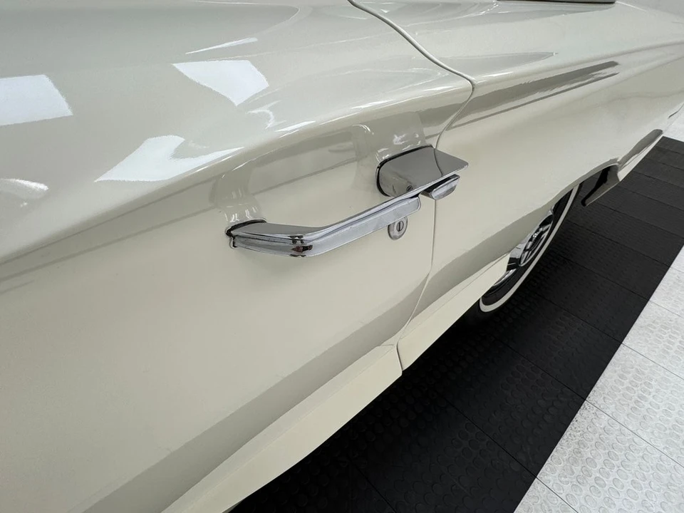 1964 Ford Thunderbird 4th Gen - Image 17 of 31