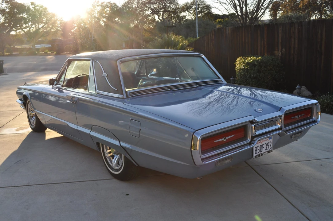 1964 Ford Thunderbird 4th Gen - Image 9 of 31