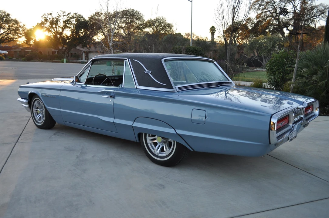 1964 Ford Thunderbird 4th Gen - Image 8 of 31