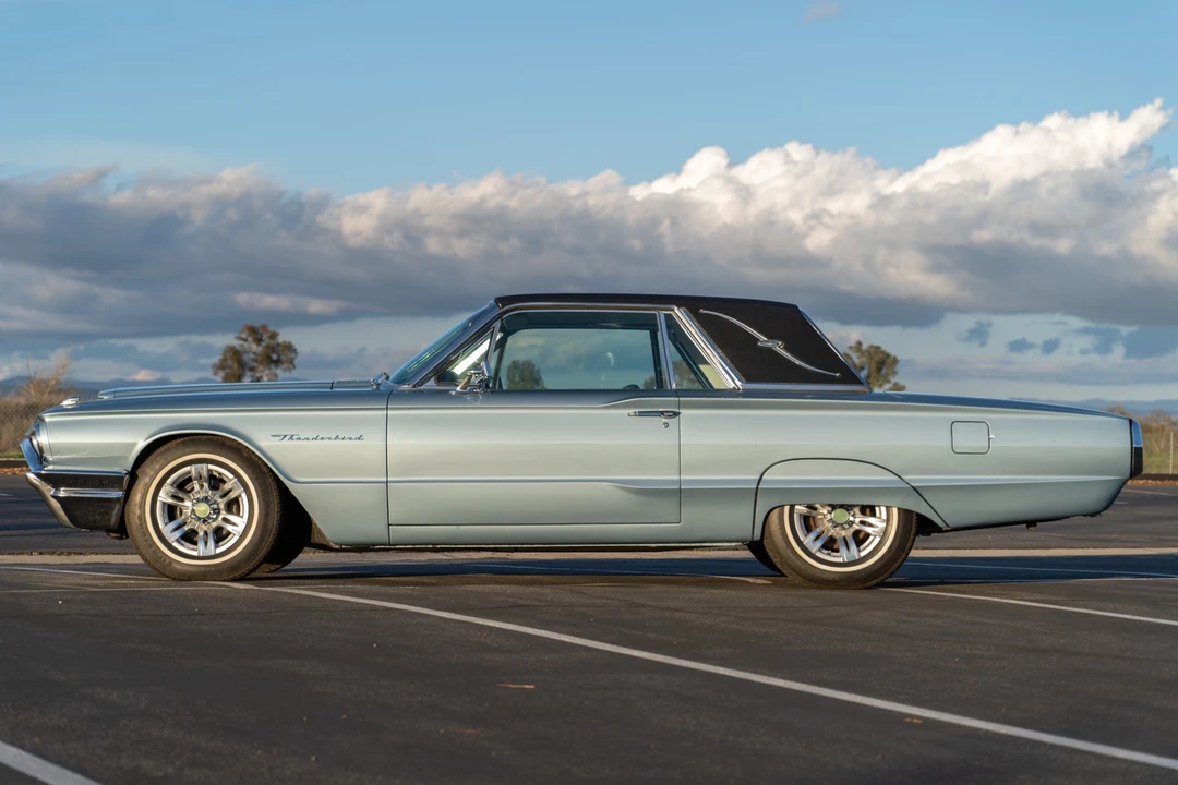 1964 Ford Thunderbird 4th Gen - Image 7 of 31