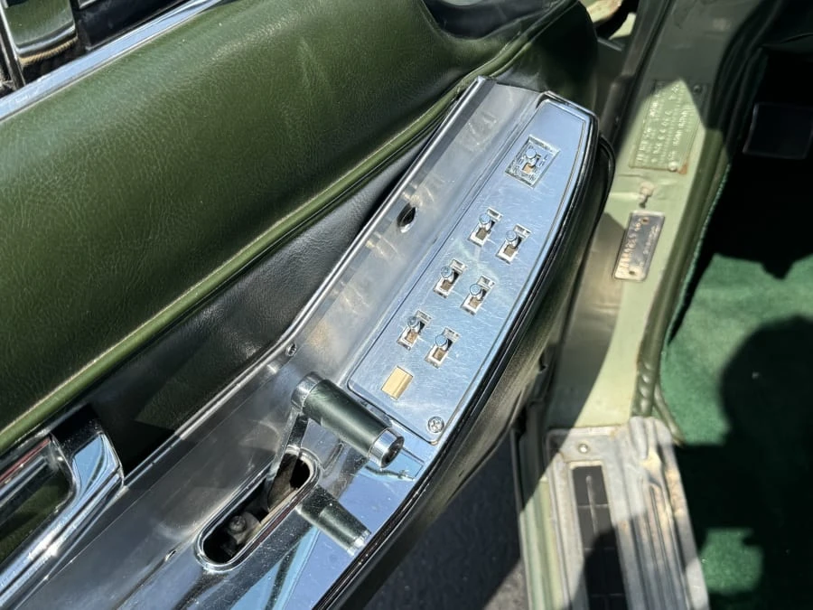 1964 Imperial Crown - Image 10 of 14