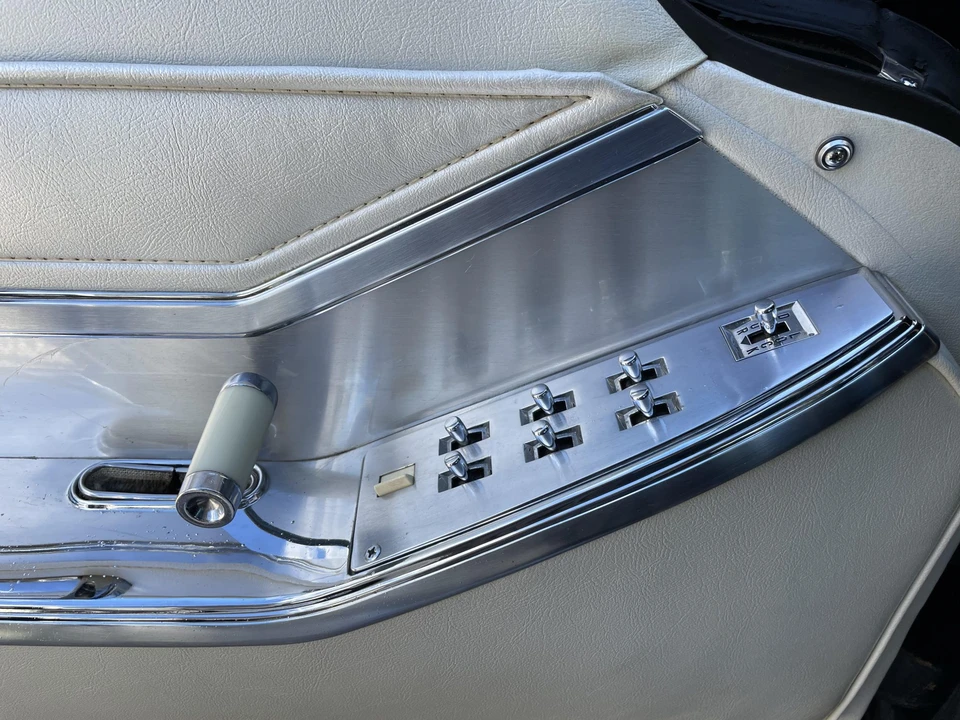 1964 Chrysler Imperial 2nd Gen - Image 24 of 31