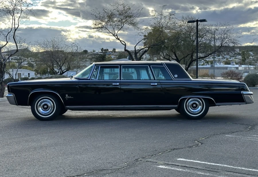 1964 Imperial Crown - Image 2 of 31