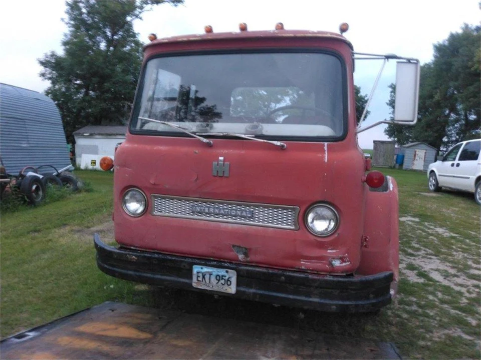 1964 International - Image 2 of 17