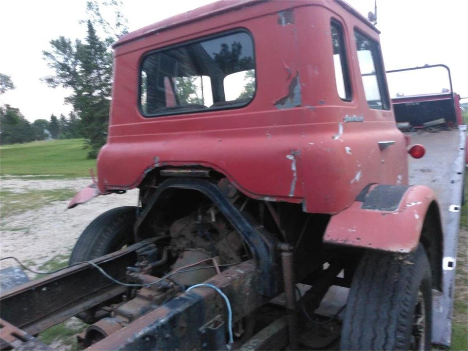 1964 International - Image 4 of 17