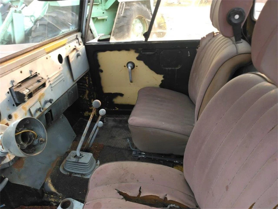 1964 International - Image 18 of 22