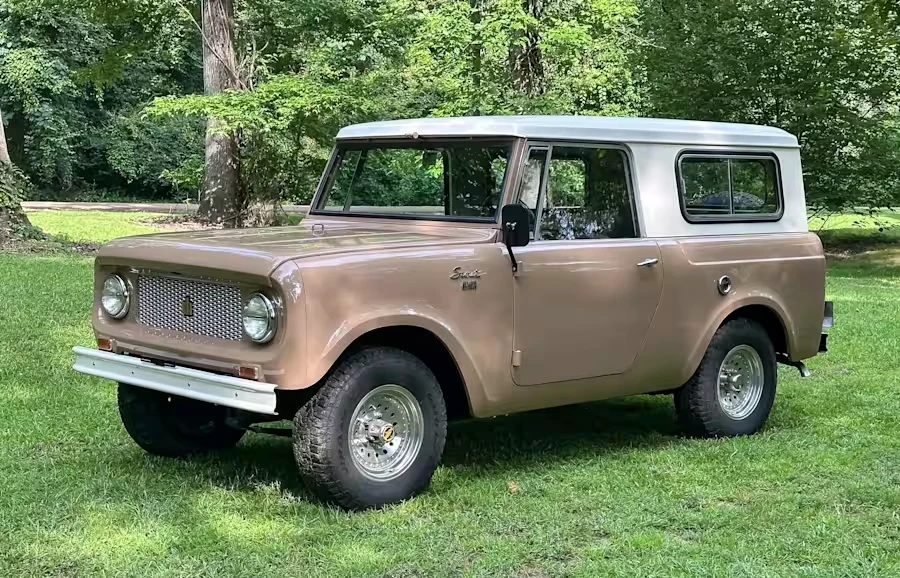 1964 International - Image 11 of 27