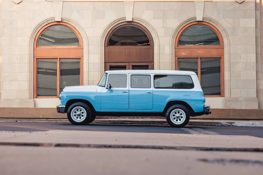 1964 International - Image 2 of 31