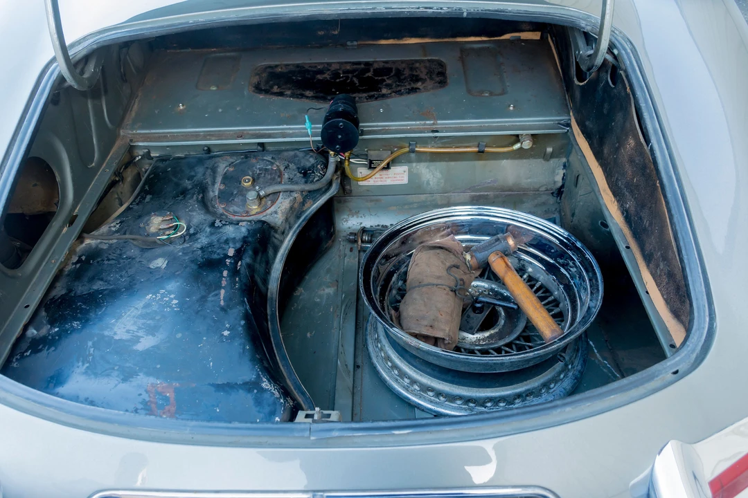 1964 Jaguar E-Type Series 1 - Image 8 of 31