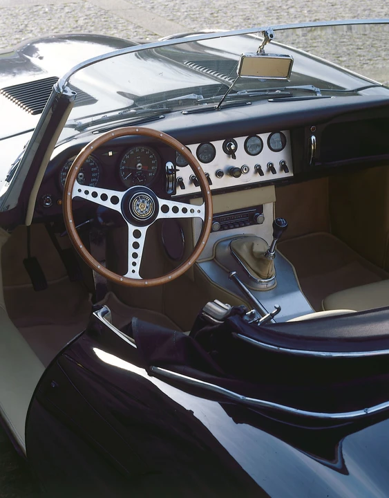 1964 Jaguar E-Type Series 1 - Image 3 of 4