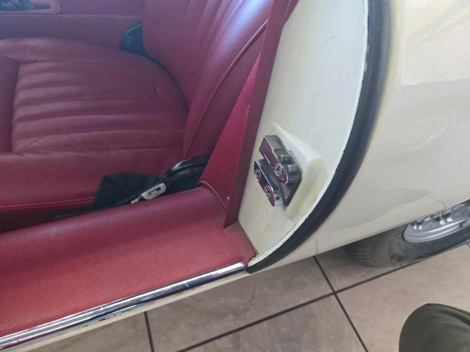 1964 Jaguar E-Type Series 1 - Image 15 of 18