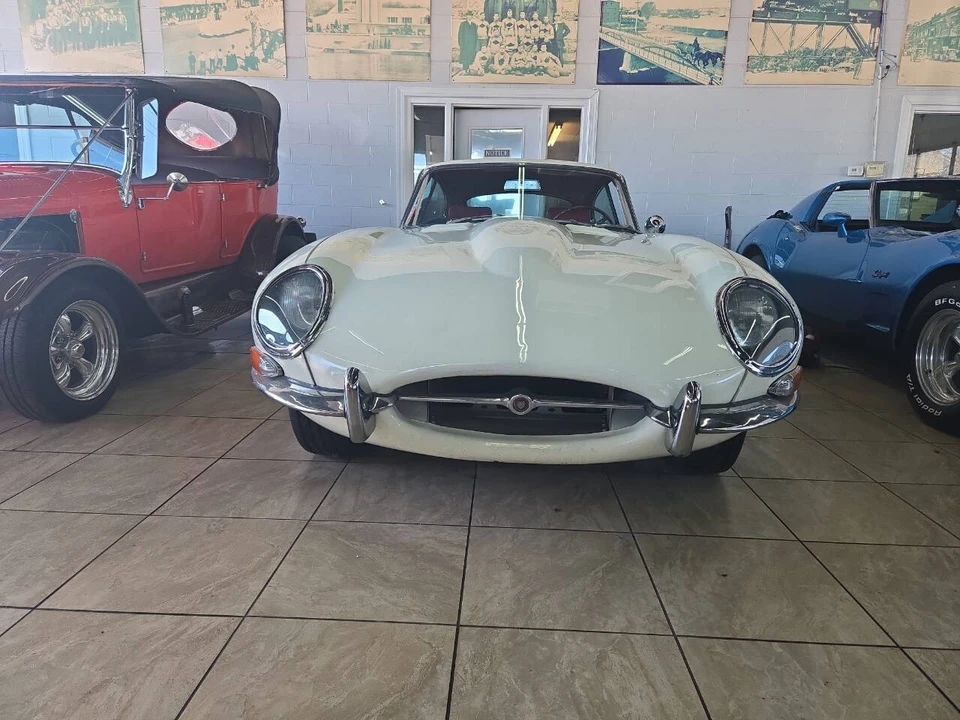 1964 Jaguar E-Type Series 1 - Image 4 of 18