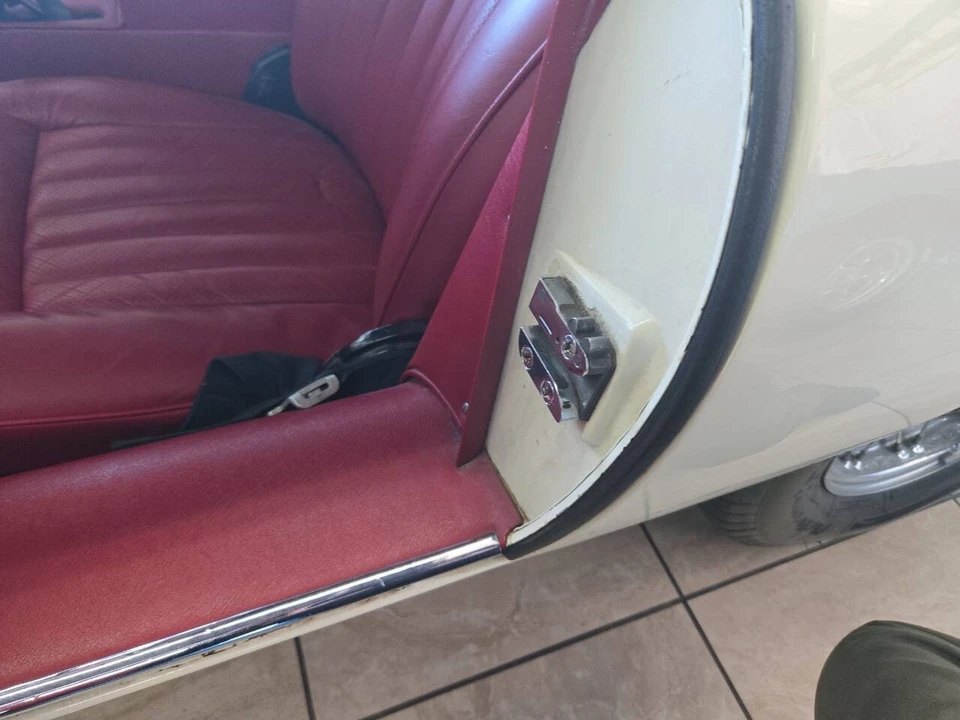 1964 Jaguar E-Type Series 1 - Image 15 of 18