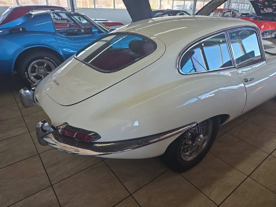 1964 Jaguar E-Type Series 1 - Image 8 of 18