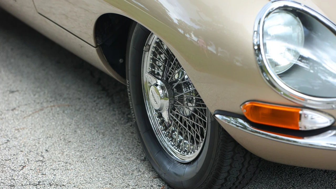 1964 Jaguar E-Type Series 1 - Image 14 of 31