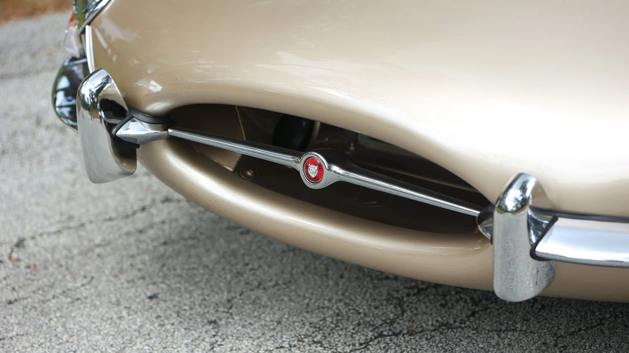 1964 Jaguar E-Type Series 1 - Image 18 of 31