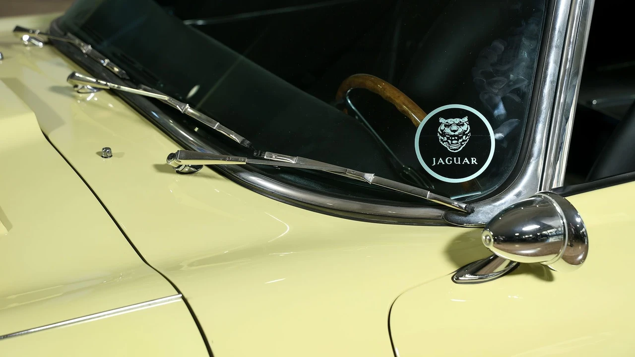 1964 Jaguar E-Type Series 1 - Image 10 of 31
