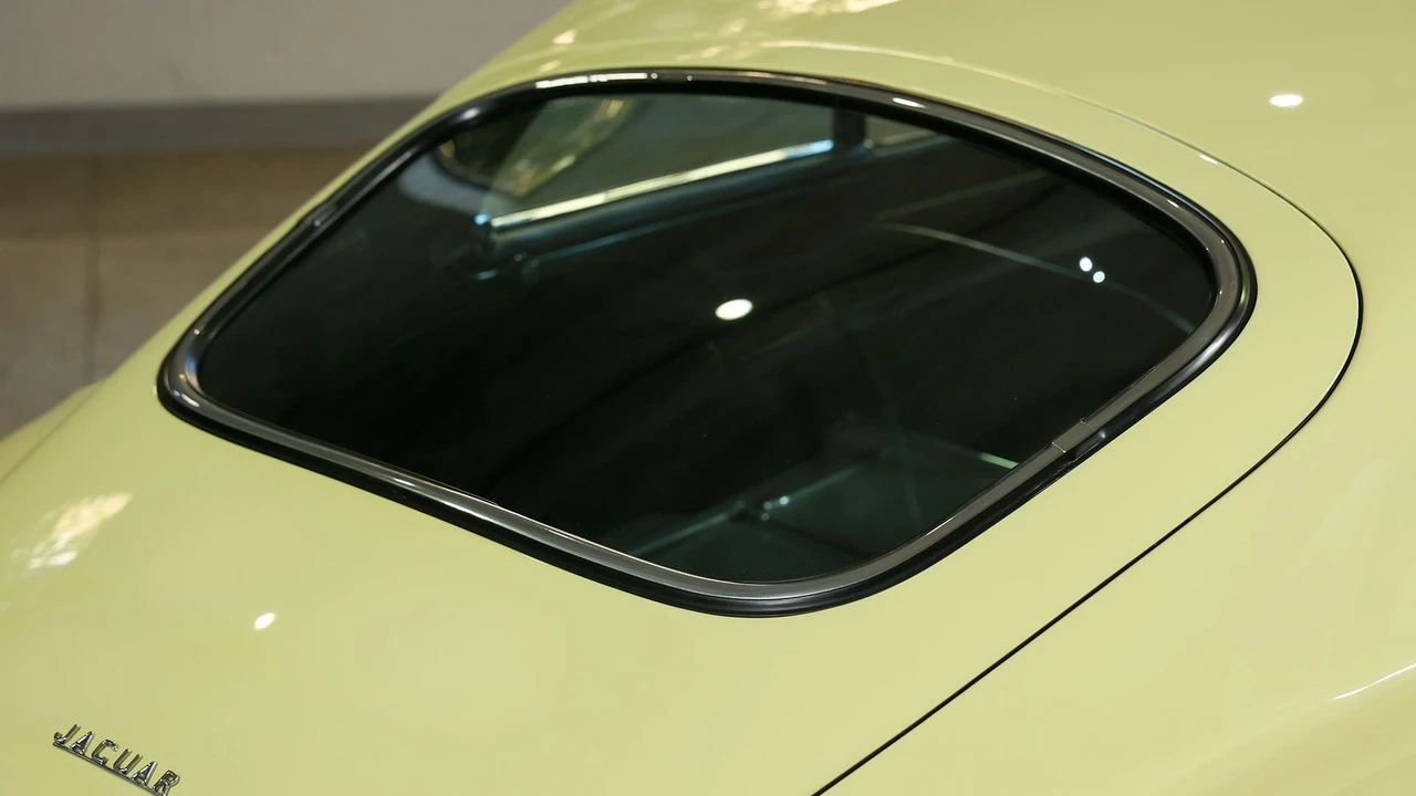 1964 Jaguar E-Type Series 1 - Image 14 of 31
