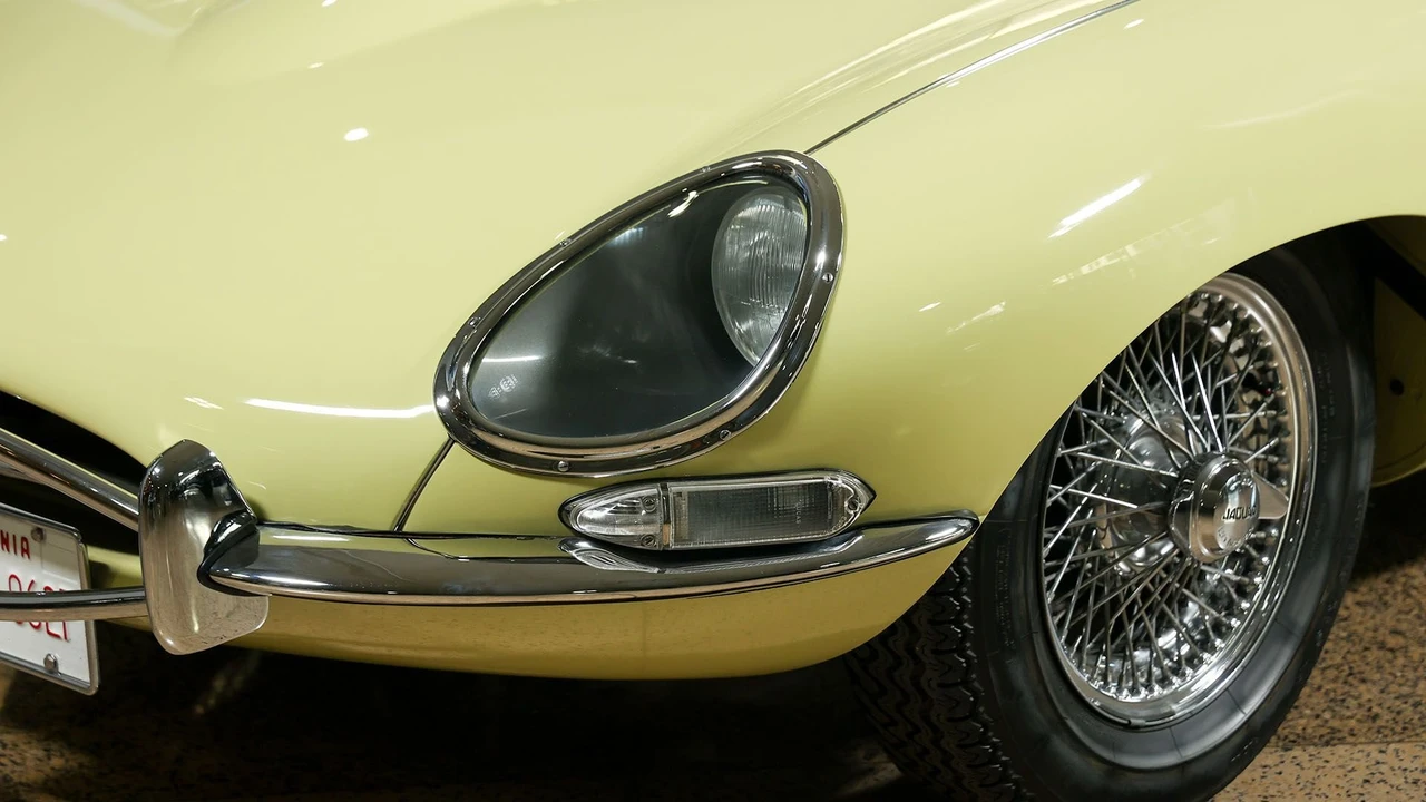 1964 Jaguar E-Type Series 1 - Image 11 of 31
