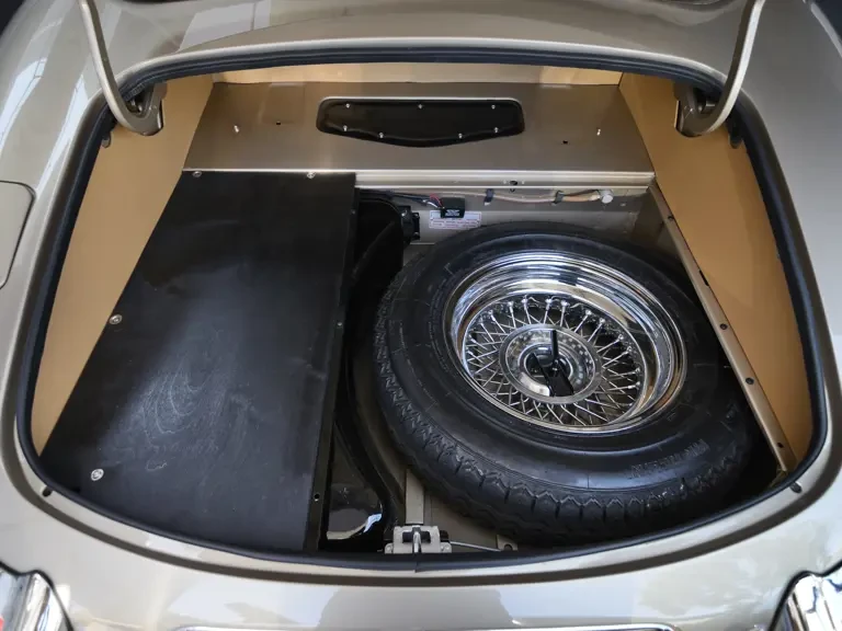 1964 Jaguar E-Type Series 1 - Image 30 of 31