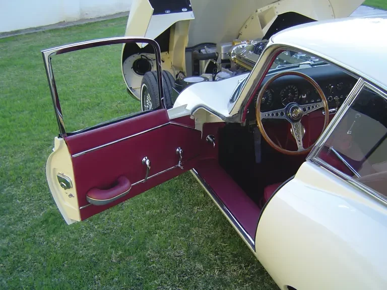 1964 Jaguar E-Type Series 1 - Image 6 of 17