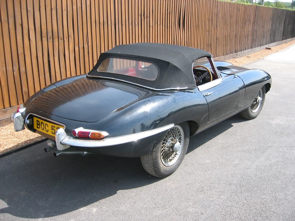 1964 Jaguar E-Type Series 1 - Image 19 of 22