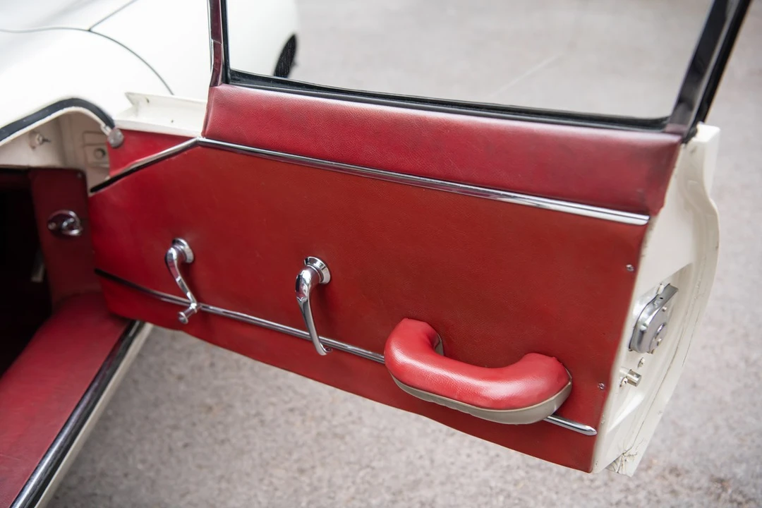 1964 Jaguar E-Type Series 1 - Image 10 of 30