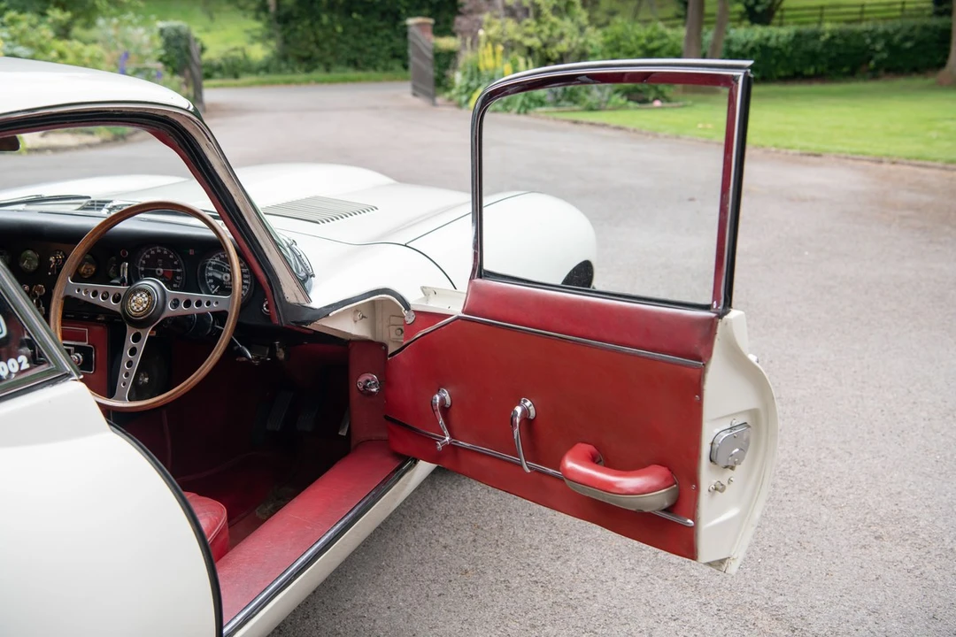 1964 Jaguar E-Type Series 1 - Image 12 of 30