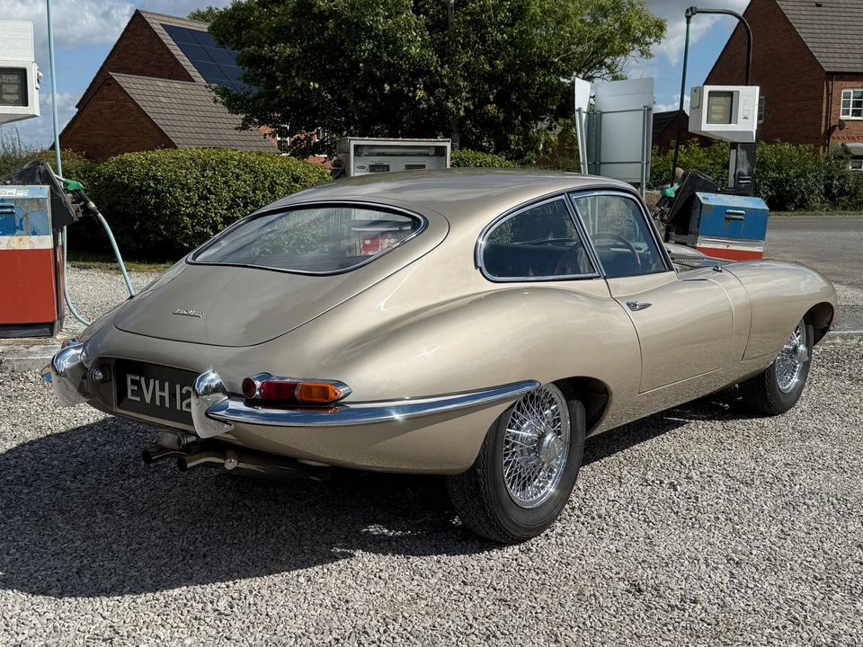 1964 Jaguar E-Type Series 1 - Image 7 of 16