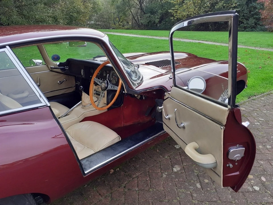 1964 Jaguar E-Type Series 1 - Image 28 of 30