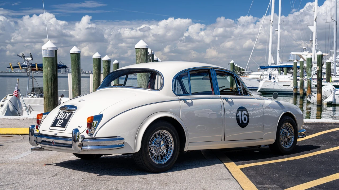 1964 Jaguar Mark II - Image 9 of 31