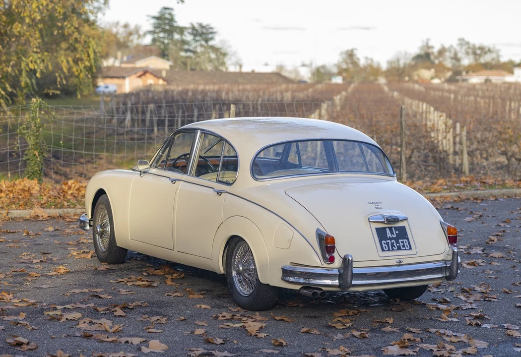 1964 Jaguar Mark II - Image 12 of 30