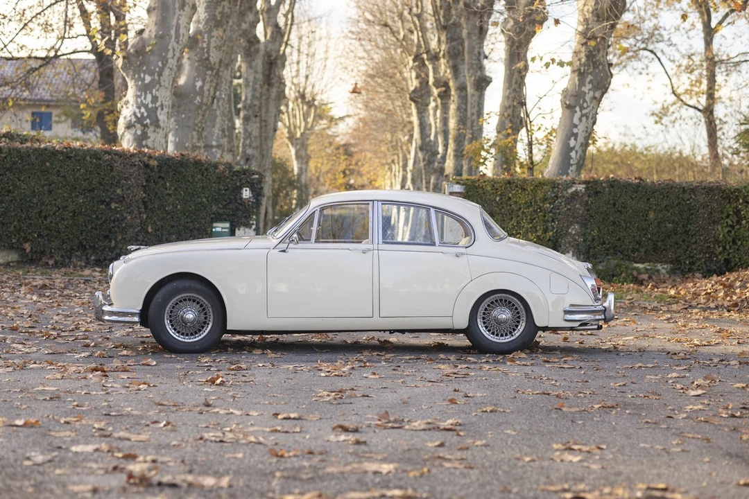 1964 Jaguar Mark II - Image 5 of 30