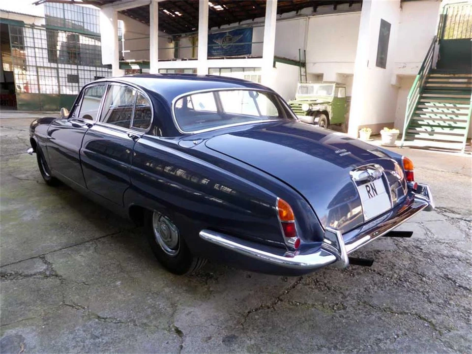 1964 Jaguar Mark X - Image 8 of 31
