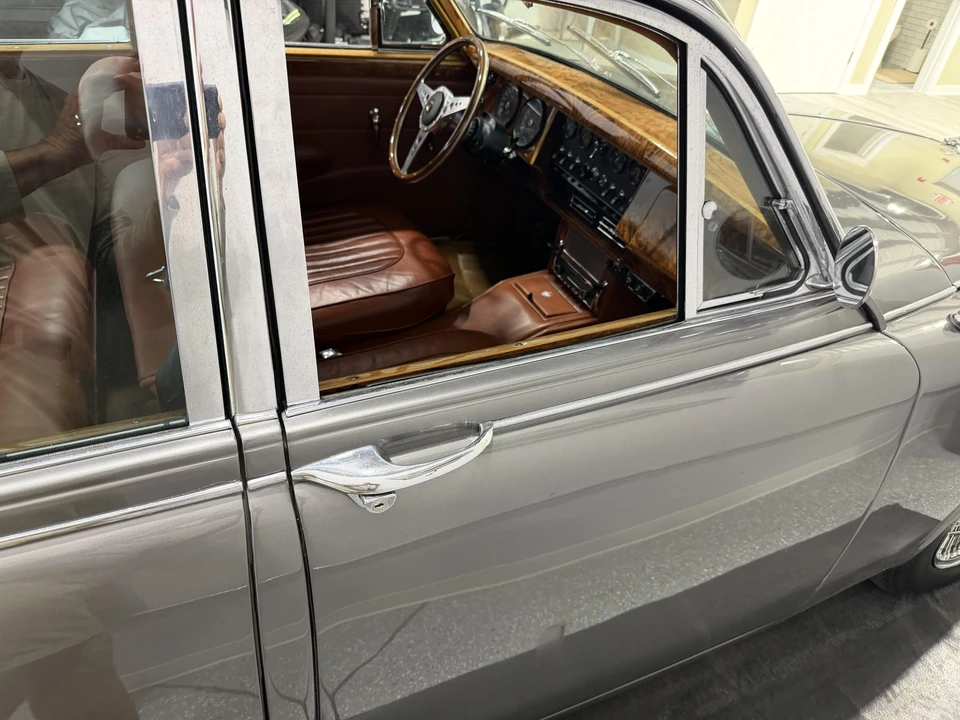 1964 Jaguar Mark II - Image 30 of 31