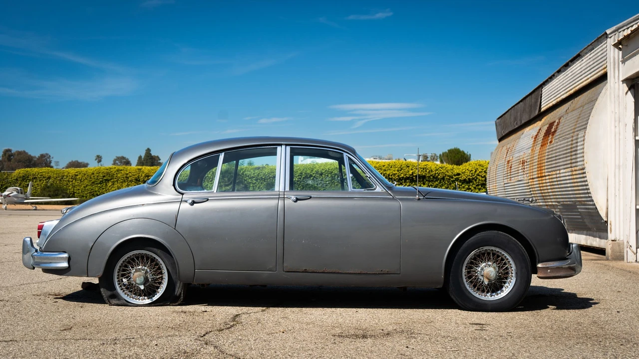 1964 Jaguar Mark II - Image 10 of 31