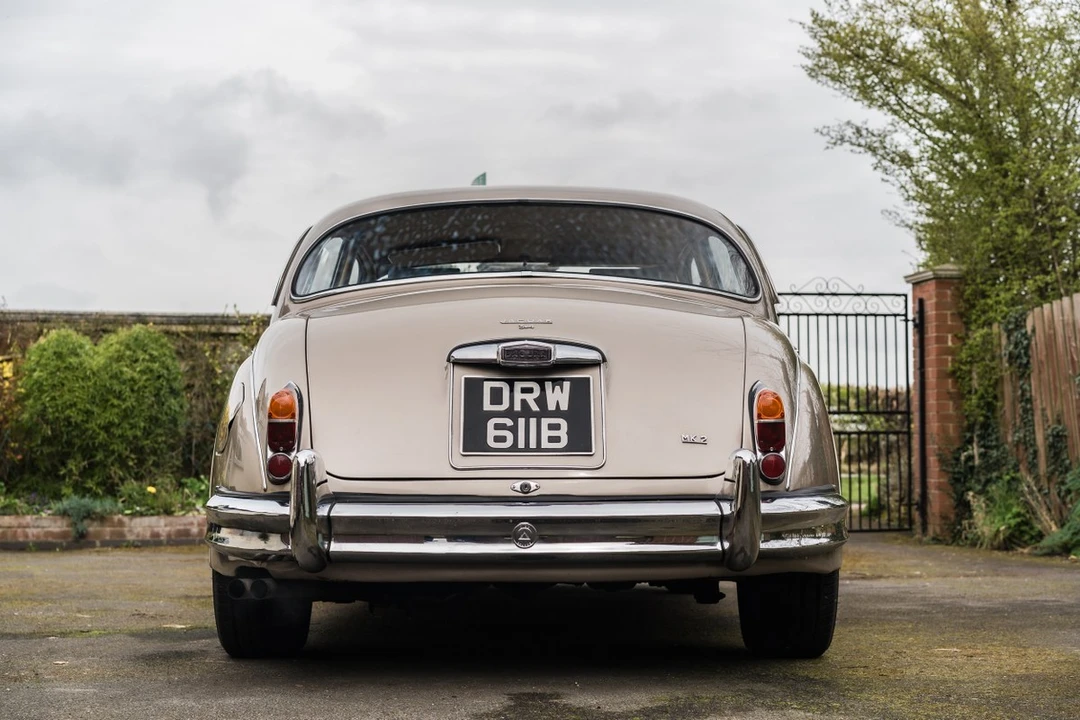 1964 Jaguar Mark II - Image 5 of 30