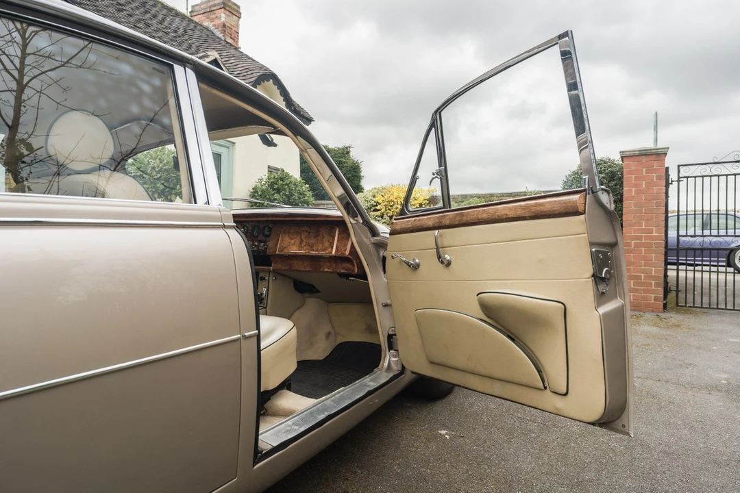 1964 Jaguar Mark II - Image 12 of 30