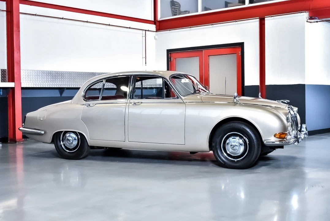 1964 Jaguar S-Type 1st Gen - Image 9 of 30