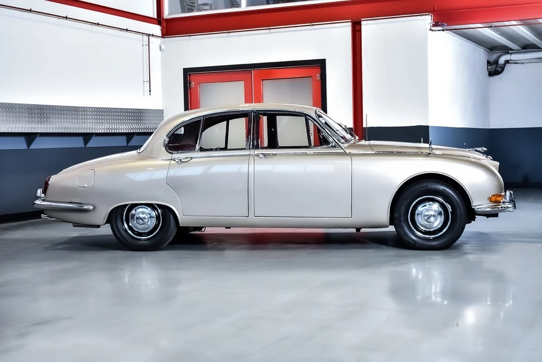1964 Jaguar S-Type 1st Gen - Image 11 of 30