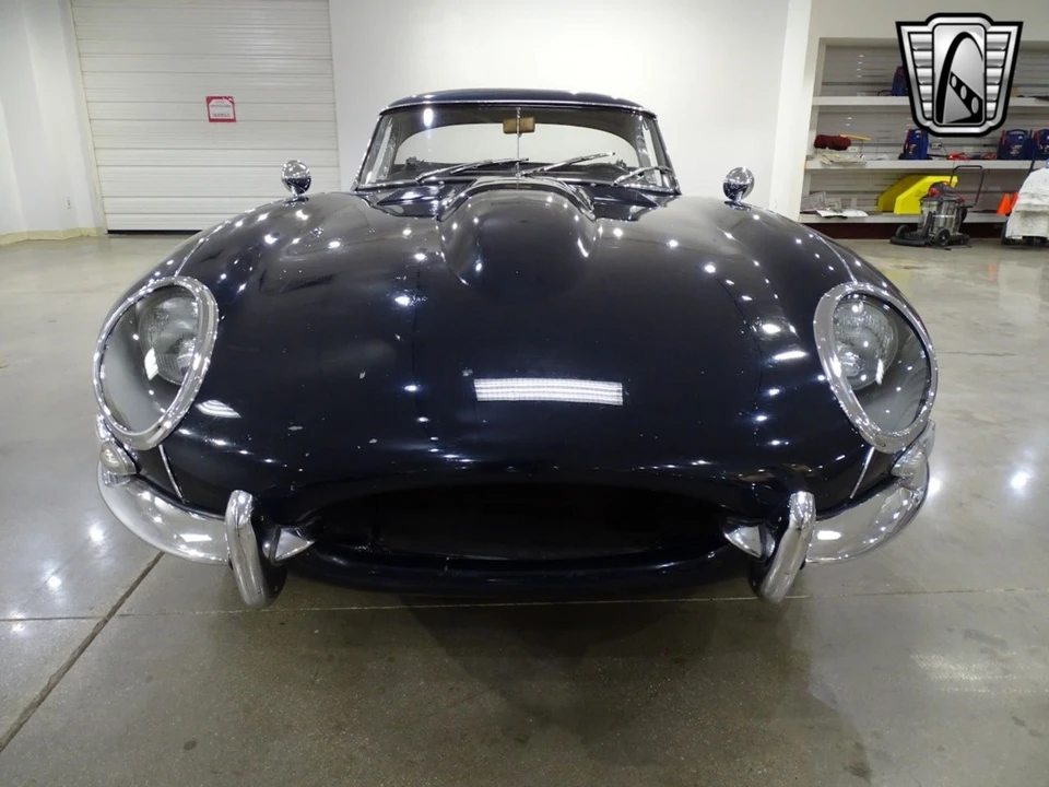 1964 Jaguar XK - Image 11 of 12