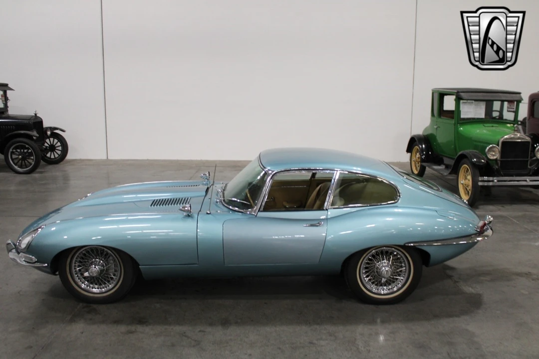 1964 Jaguar XK - Image 4 of 12