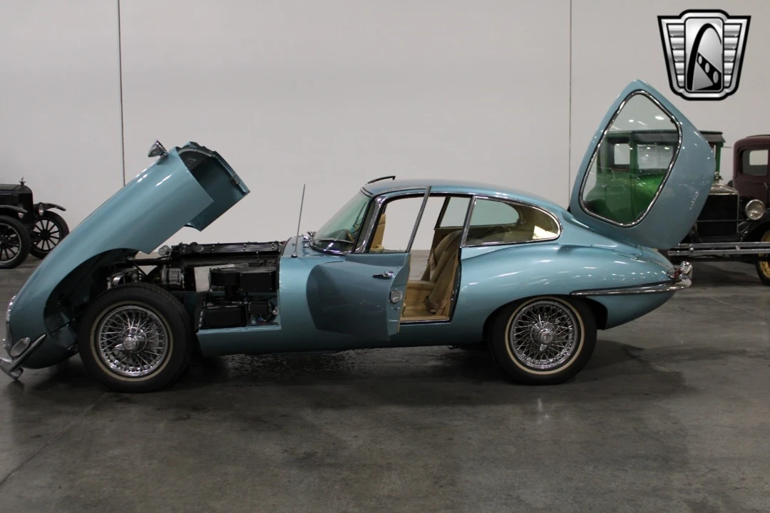 1964 Jaguar XK - Image 10 of 12