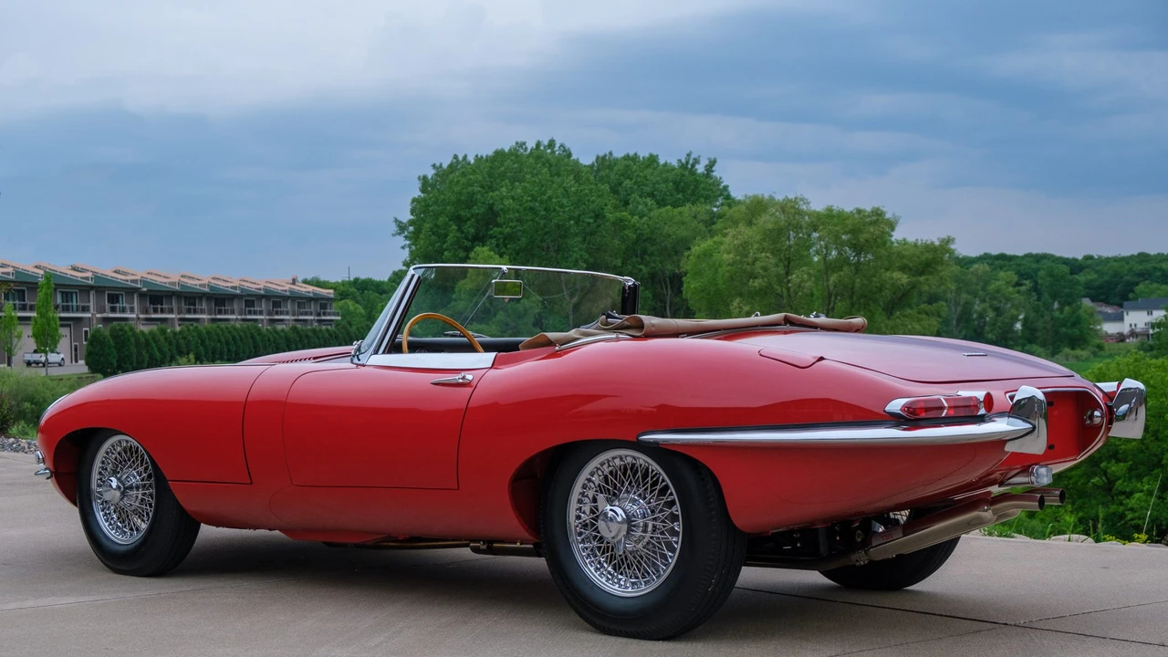 1964 Jaguar E-Type Series 1 - Image 8 of 31