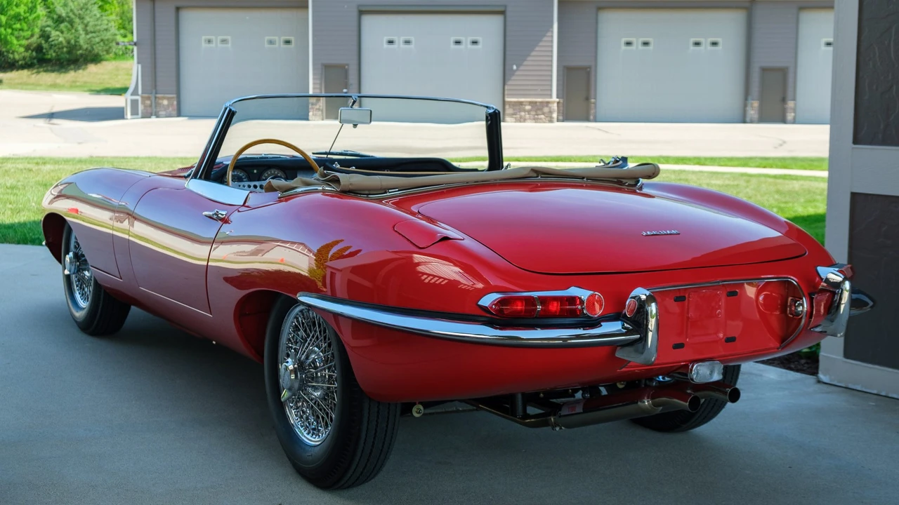1964 Jaguar E-Type Series 1 - Image 11 of 31