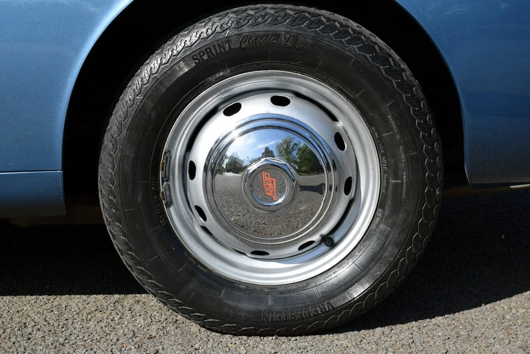 1964 Jensen - Image 17 of 30