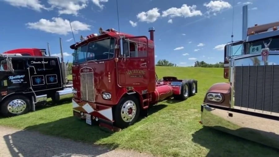 1964 Kenworth - Image 9 of 9