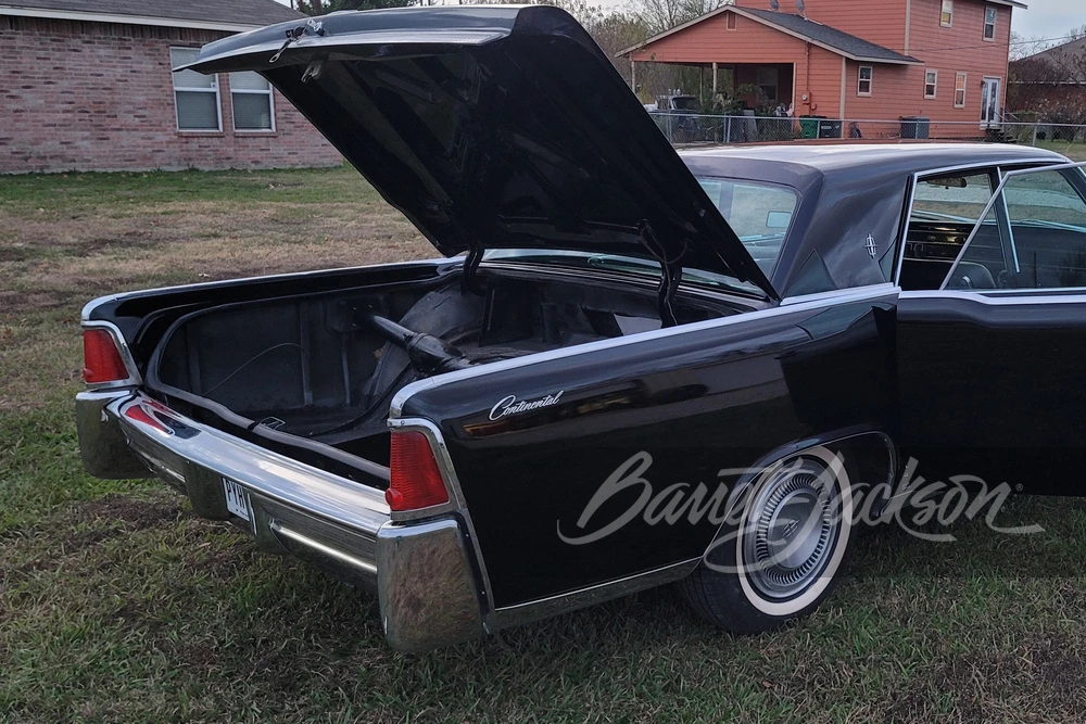 1964 Lincoln Continental 4th Gen - Image 12 of 30