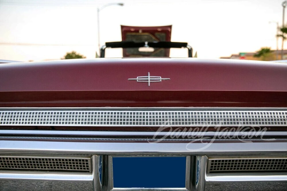 1964 Lincoln Continental 4th Gen - Image 6 of 9