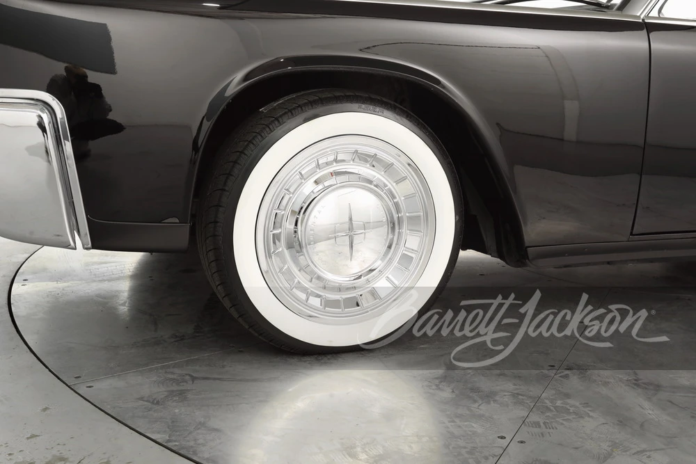 1964 Lincoln Continental 4th Gen - Image 9 of 31
